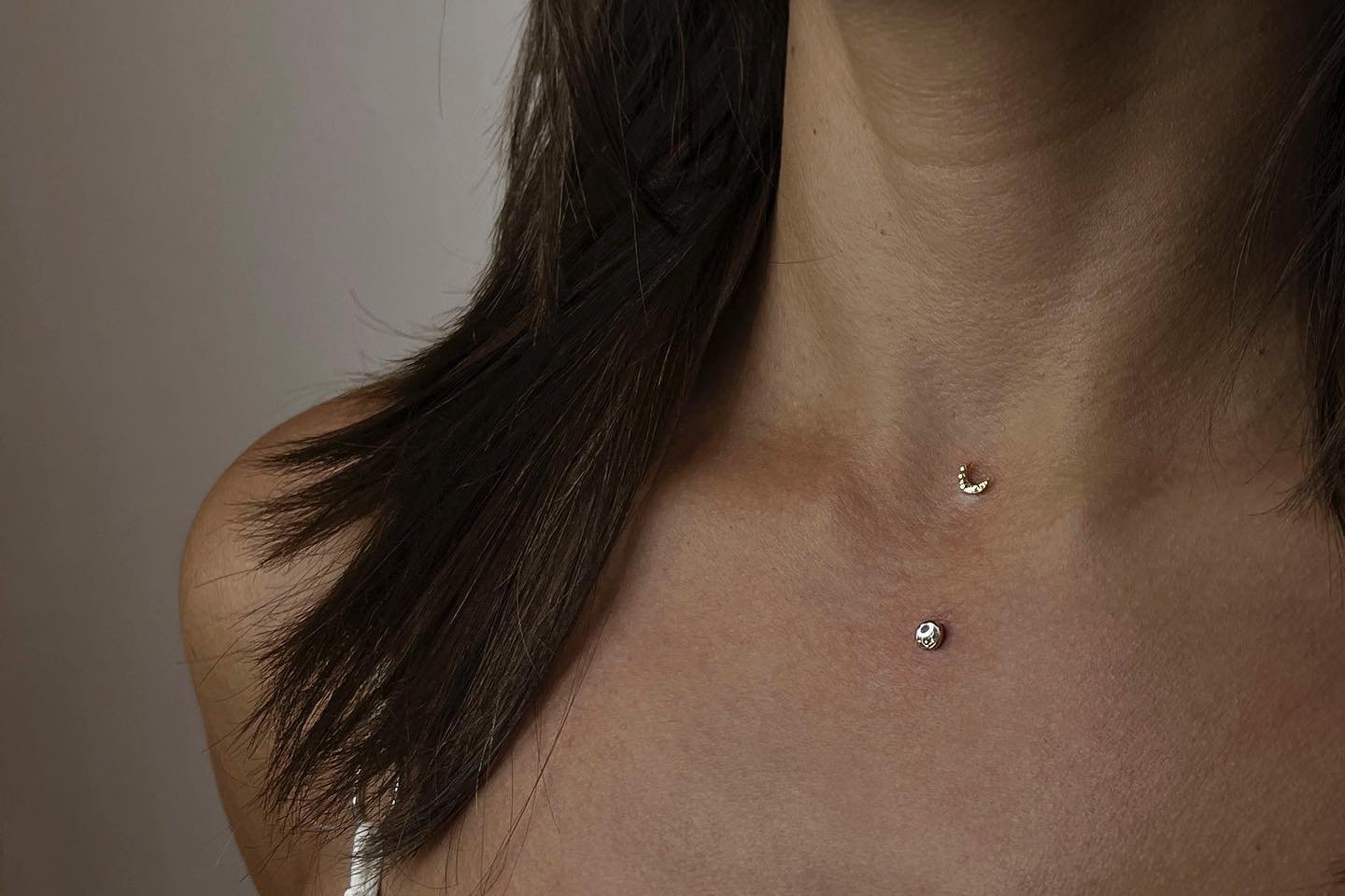 Mikrodermálny piercing