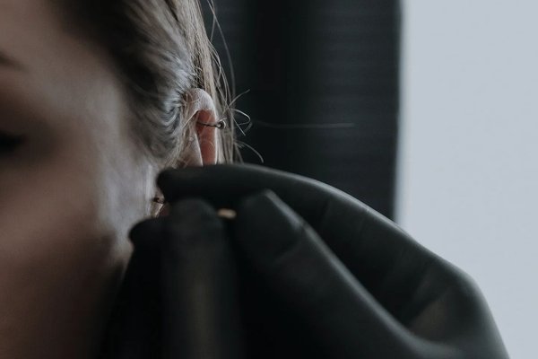 Piercing training in Košice